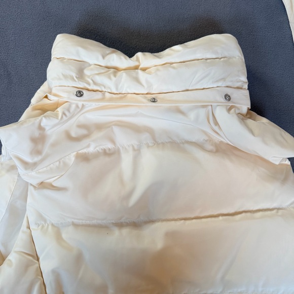 Talbots Women's Puffer Full Zip Snap Front Vest Detachable Faux Fur Hood-Large - Picture 9 of 9